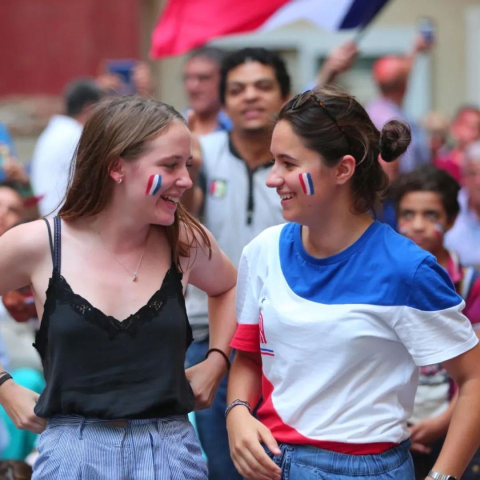 关于乌克兰队夺冠,欢庆欧洲杯晋级的信息 关于乌克兰队夺冠,欢庆欧洲杯晋级的信息