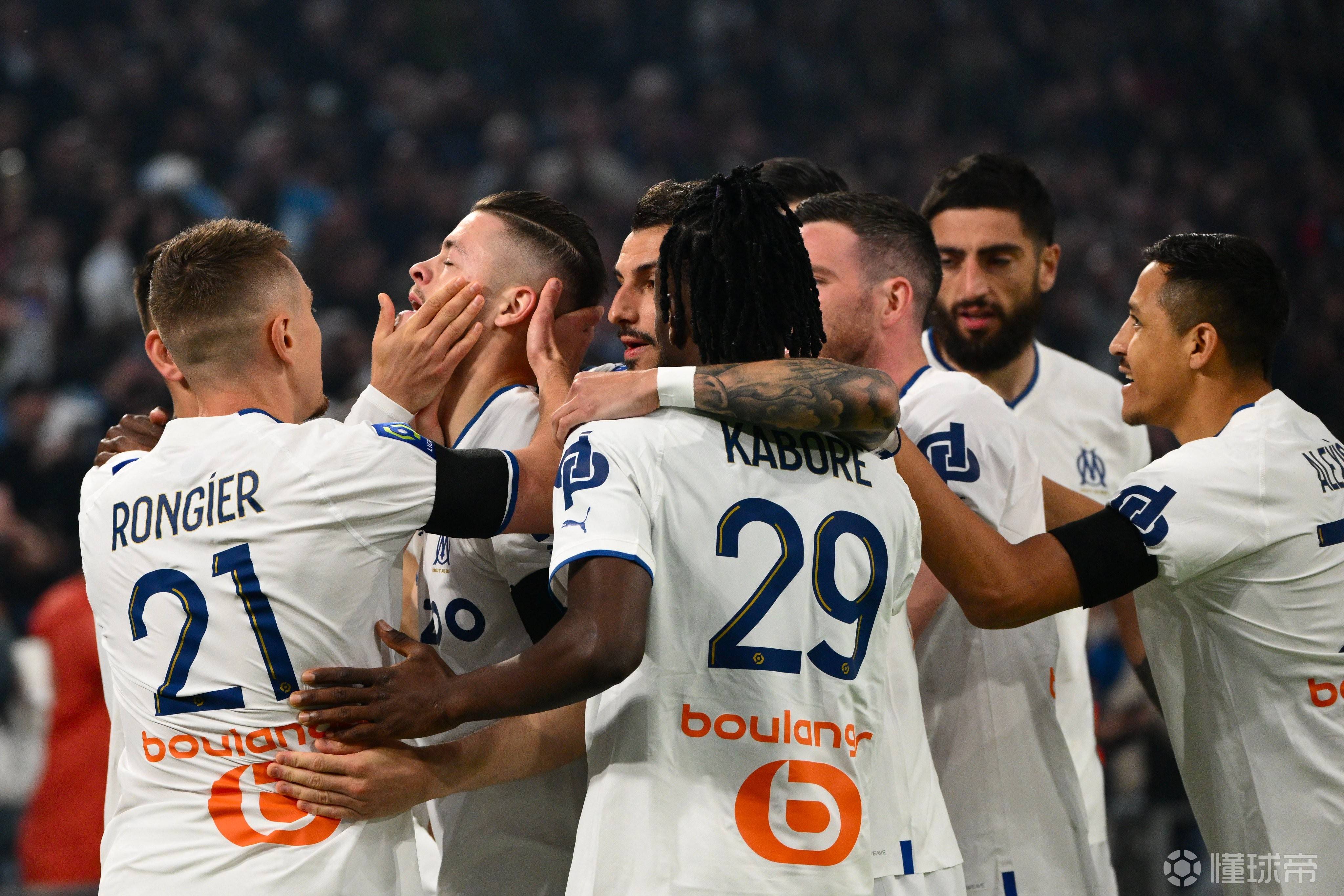 爱游戏tv-法乙风暴！吉马罗主场2-1逆转勒阿弗尔，延续不败纪录