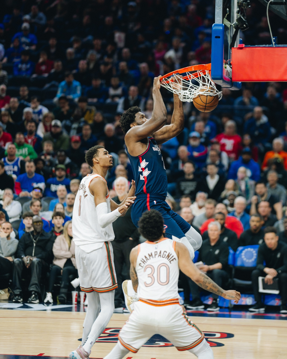 76人胜灰熊,恩比德狂轰30+15的简单介绍 76人胜灰熊,恩比德狂轰30+15的简单介绍