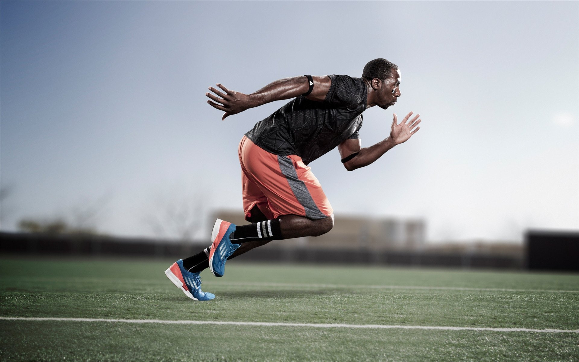 铁血防线与北欧风暴，奥亚尔萨瓦尔的防守艺术与丹麦的强势晋级之路